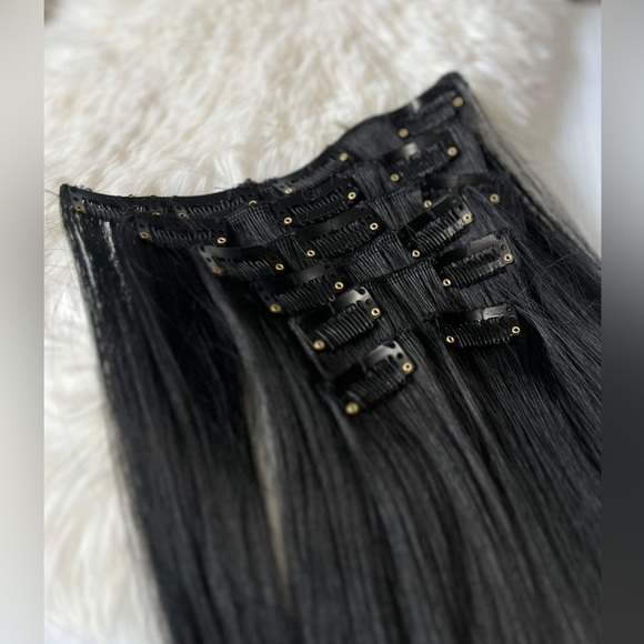 Long Clip ins Black Hair Extensiones 24 In - Picture 4 of 8
